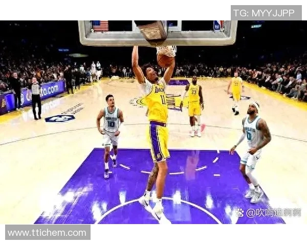 湖人对阵黄蜂精彩比赛录像回放国语解说全程分析与精彩瞬间回顾