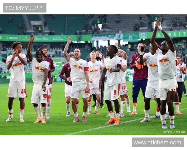 足球比分惊人逆转90比0赛场上演传奇一战引发热议